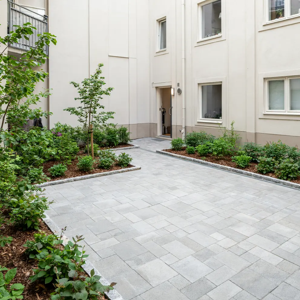 renovering innergard upplands bro stockholm